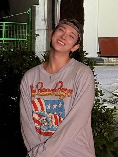 shuasmedia's tweet photo. happiness looks good on you always, joshua https://t.co/XGe5aKqRBT