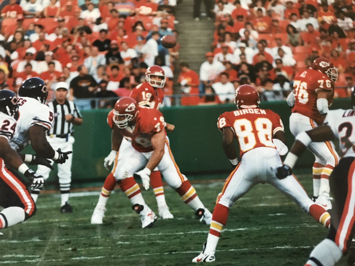 jjbirden's tweet image. Step 2: Find the Holes
Once you know the field, look for openings, gaps in the market, in your competition, or even your own game.
Big plays come from small windows. Don’t just work harder, think smarter.
#BeatTheCoverage #newkeynote
#ChiefsKingdom