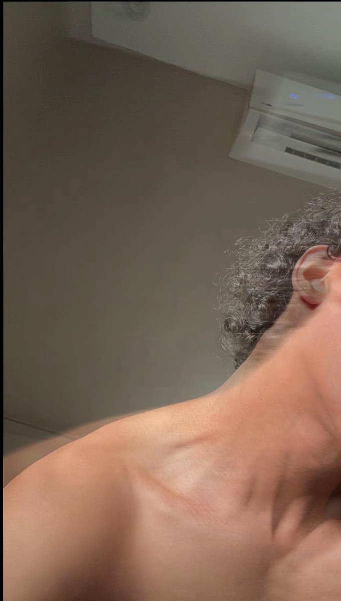 raf2_f's tweet image. خميس مبارك 🔥🤤

مين يحب نطلع سواء اليوم 

#عدن