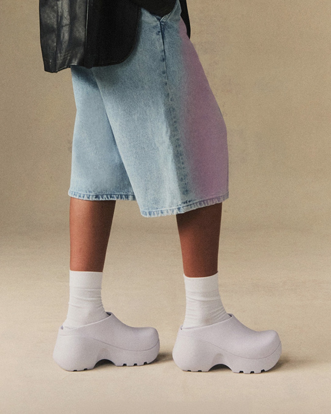 国内配送 CROCS HYDRA CLOG FROSTED GRAPE Sneaker Politics