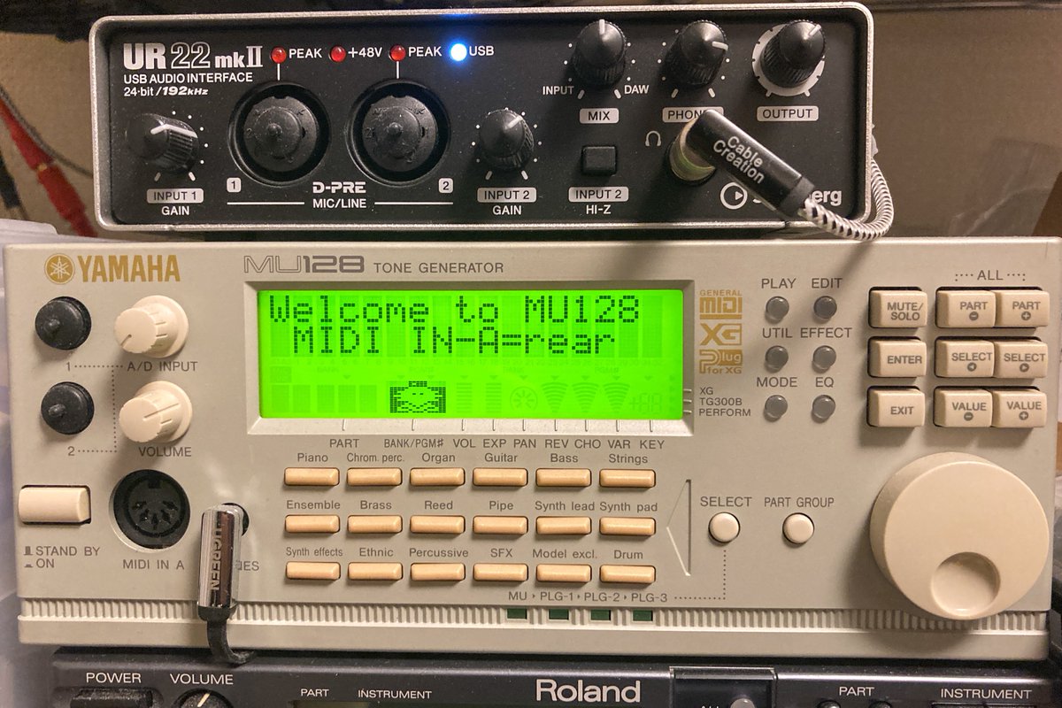 XuaKCSrm6mV4MmE's tweet image. #俺のYAMAHAがカッコイイ件について

カッコいいジャマイカ...(*´﹃｀*)
#レトロPC #MIDI #DTM