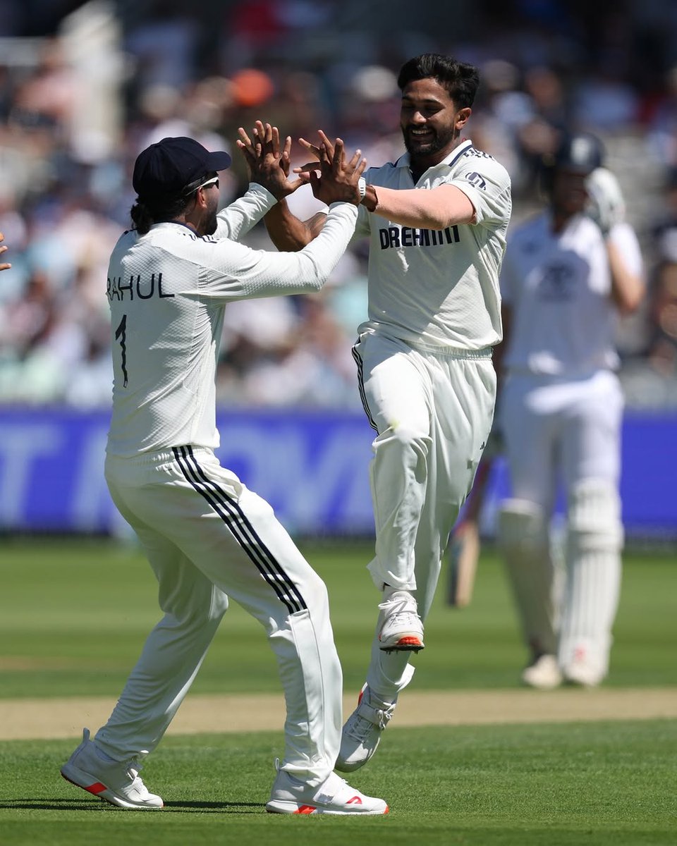 ProRizzy10's tweet photo. YOUNG GUN STRIKES AGAIN 🎯
NITISH KUMAR REDDY = FUTURE STAR 🌟
2 WICKETS AUR PURE CONFIDENCE
#INDvsENG #nitishkumarreddy https://t.co/gVE6OmNOKS