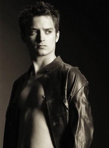 Bienvenida <a href="/lanademetal/">Lana De Metal</a> 😉 #ElijahWood