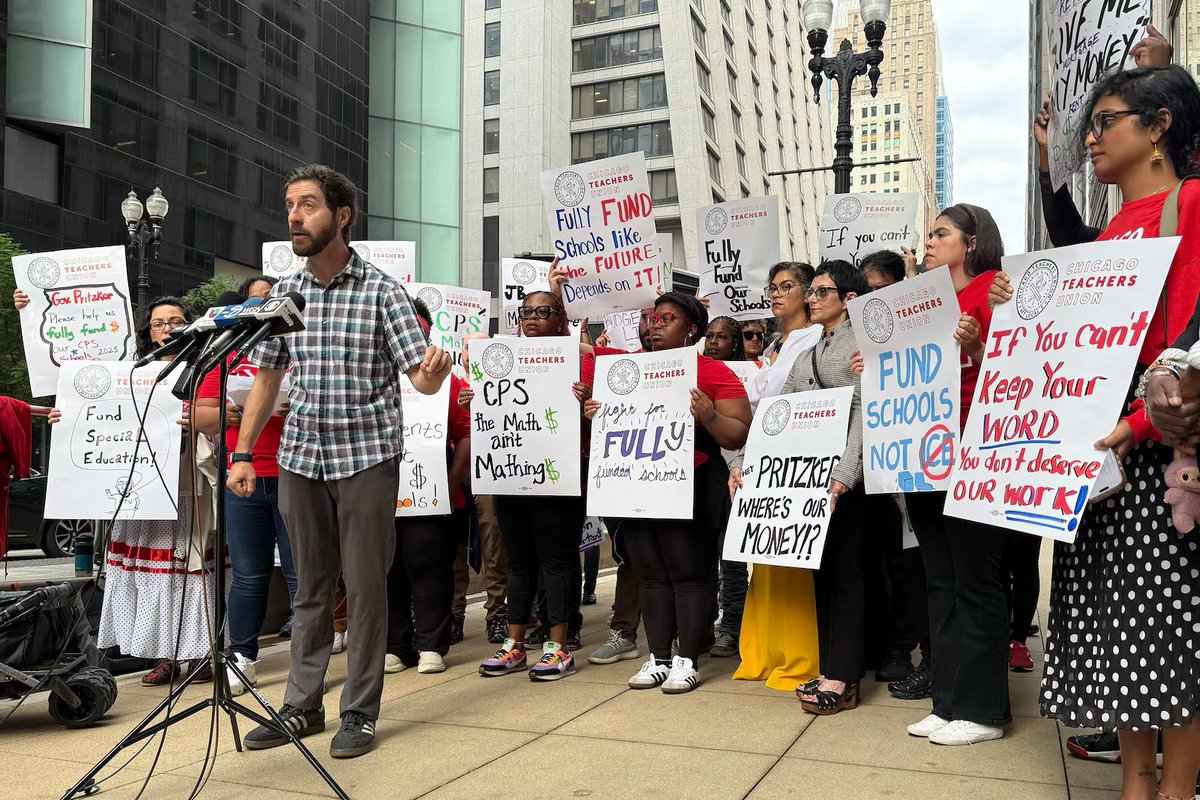 Jen (@illinijen) on Twitter photo Meanwhile, at the Chicago Teachers Union—
“The math ain’t mathing.”
The English ain’t Englishing.
But the raises?
Oh, they raising. đź’¸
📸 <a href="/chalkbeatCHI/">Chalkbeat Chicago</a> Meanwhile, at the Chicago Teachers Union—
“The math ain’t mathing.”
The English ain’t Englishing.
But the raises?
Oh, they raising. đź’¸
📸 <a href="/chalkbeatCHI/">Chalkbeat Chicago</a>