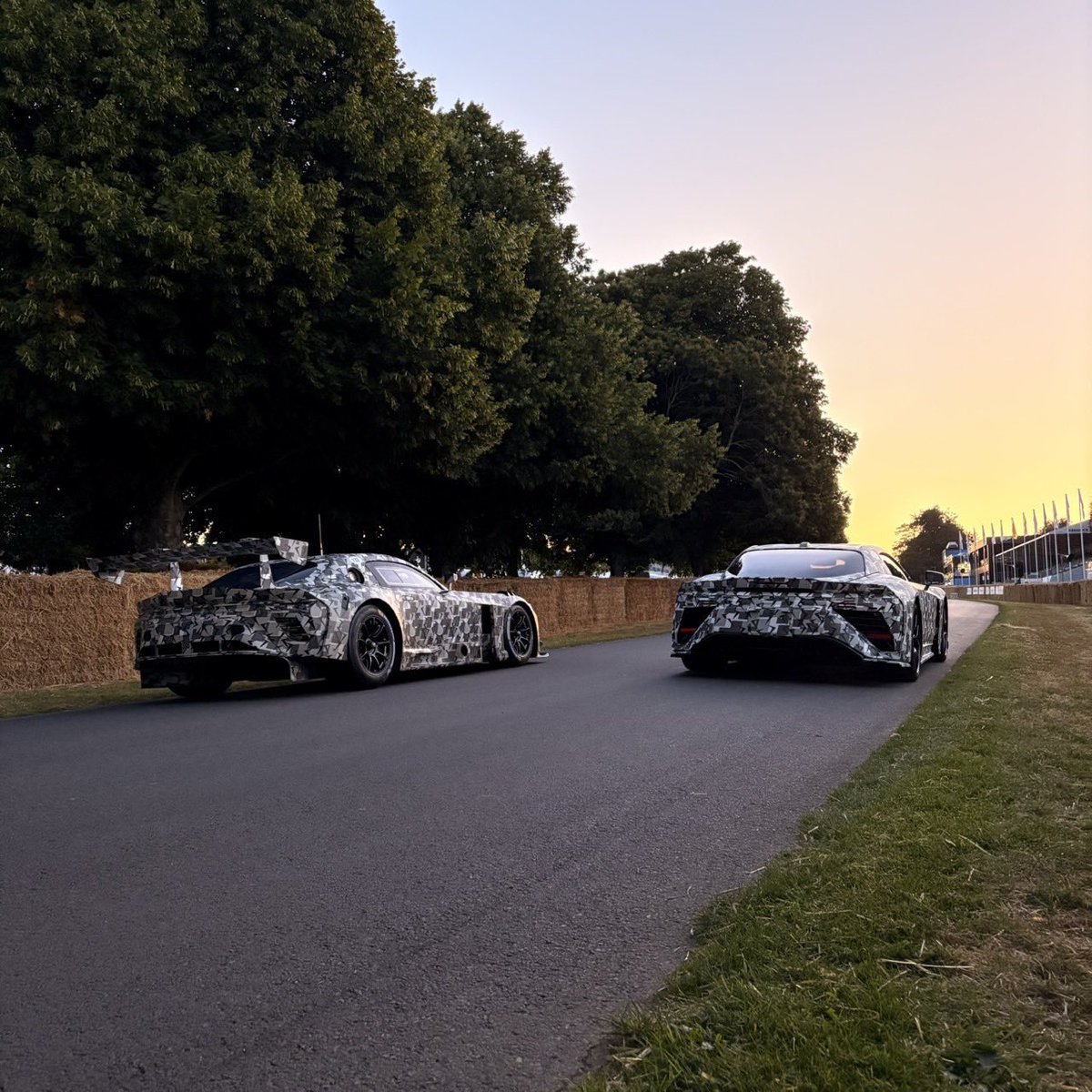 TheWorldofGT3's tweet image. The GR GT3 and its road going version at #FOS!

📸: Hiroaki Ishiura