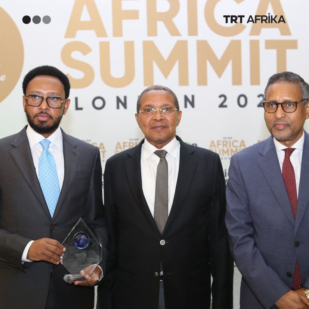 Somalia's Minister of Finance Bihi Egeh has received the African Minister of Finance award by the African Leadership Magazine.

''I am indeed humbled. The real success and recognition belong to the Somali people who are the main drivers of our economic reforms,'' Egeh said after
