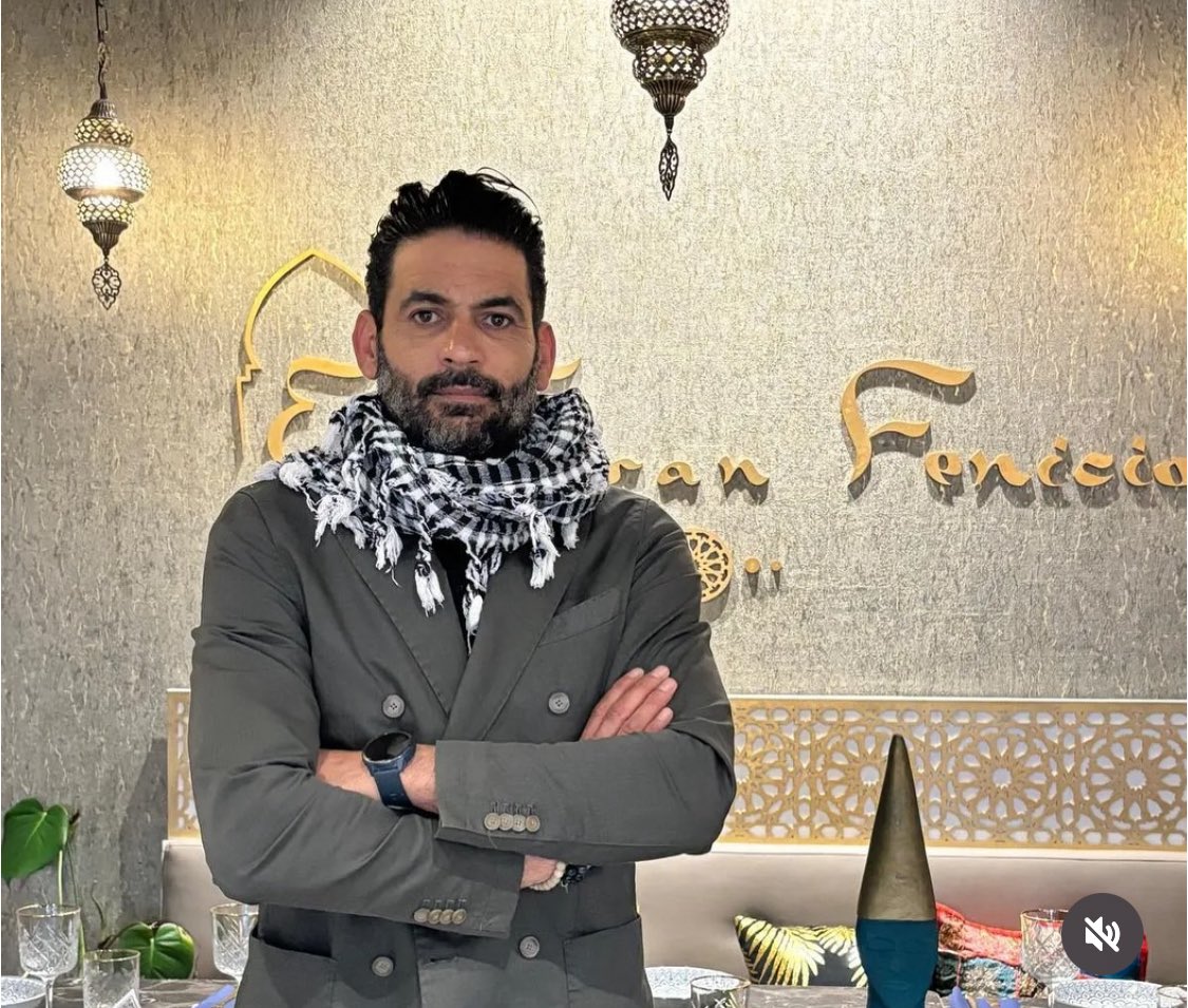 Discriminar, insultar y echar a patadas a los israelíes de tu local no te va a salir gratis, Samir Slim.

Créditos: <a href="/ACOM_es/">Acción y Comunicación sobre Oriente Medio - ACOM</a>