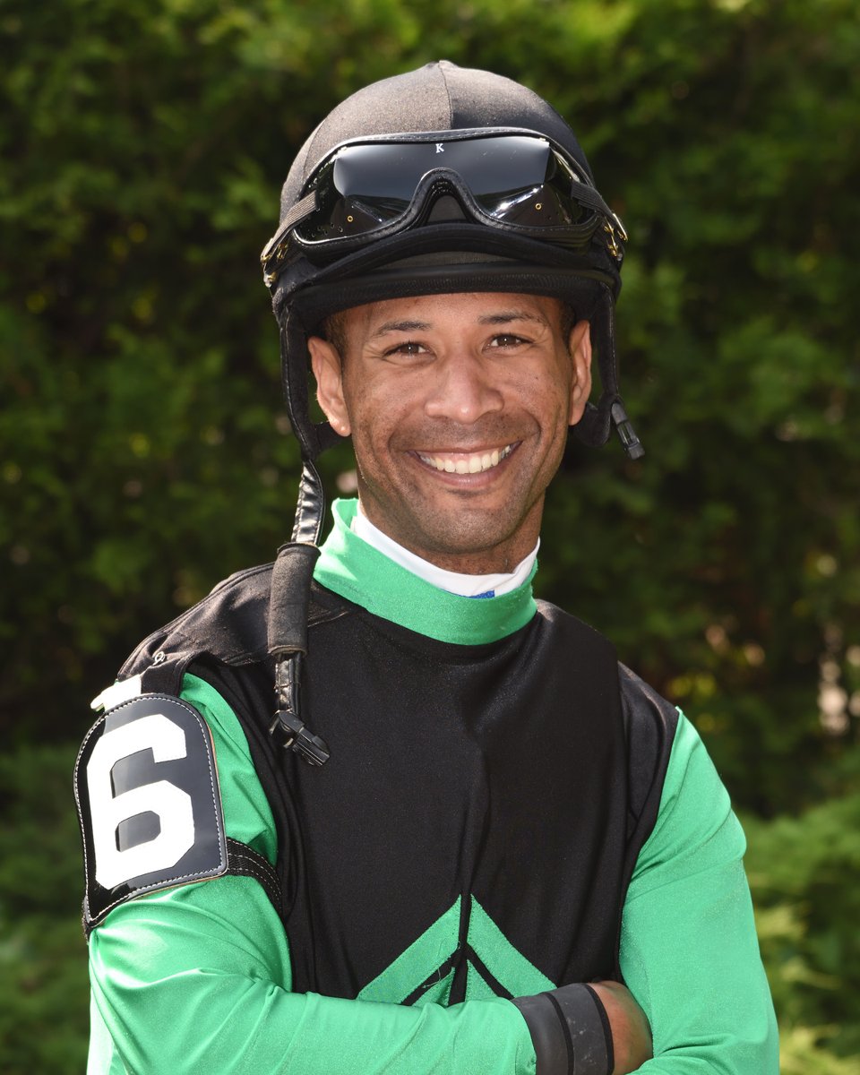 Kendrick Carmouche rides favored Vehemente in Monday's $75,000 New York Oaks, carded as race three. First post is 1 pm. 
Photo credit  W. Wlodarczyk.
Monday's program is below. 
equibase.com/content/Custom…