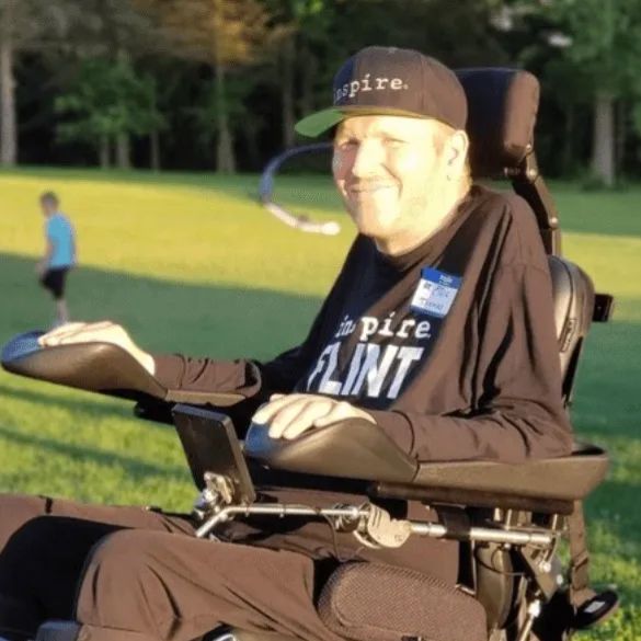 ❗Throwback Thursday ❗

Eric Patrick Thomas exemplifies resilience. He transformed a life-altering event into a mission—creating a brand that empowers, a business that employs inclusively, and a voice that champions disability rights.

Website: inspireshirt.com