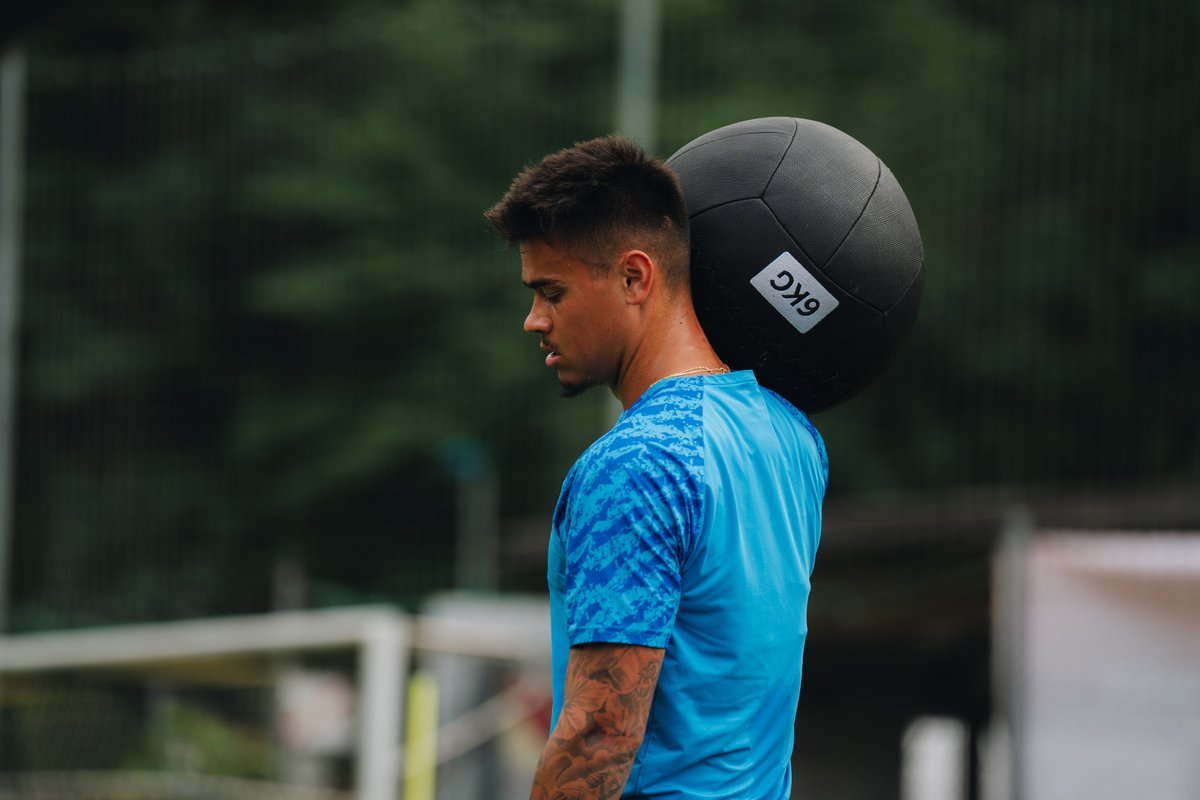 FC Twente tweet media