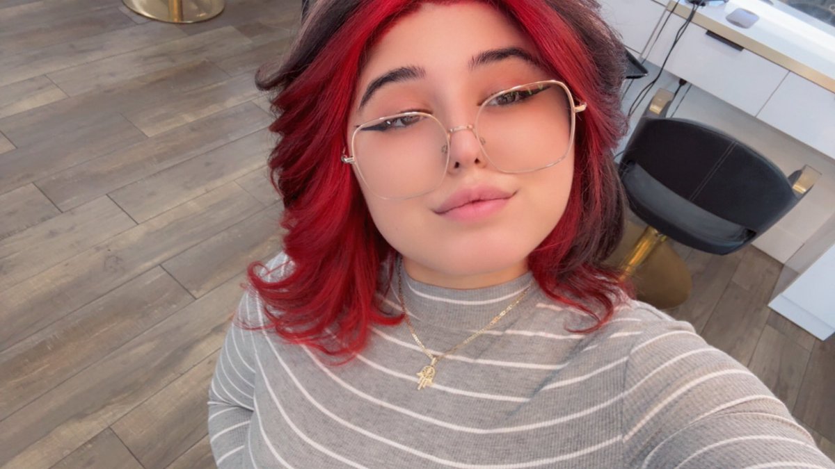 guess my favorite color ^_^