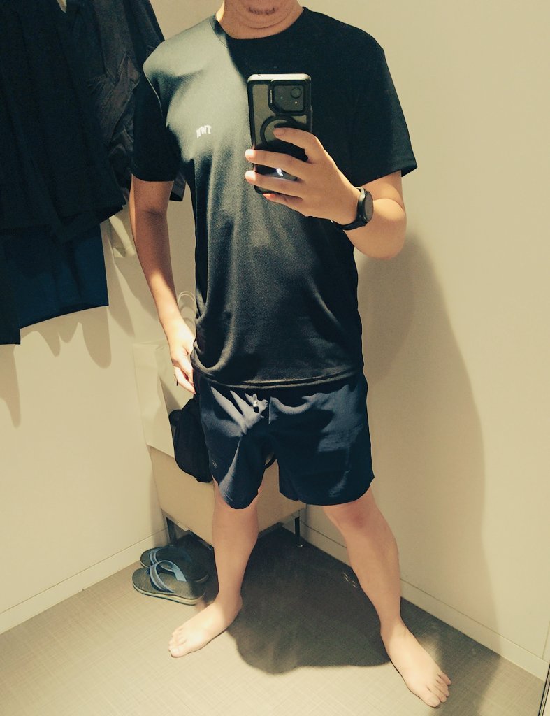 好久沒買衣服了