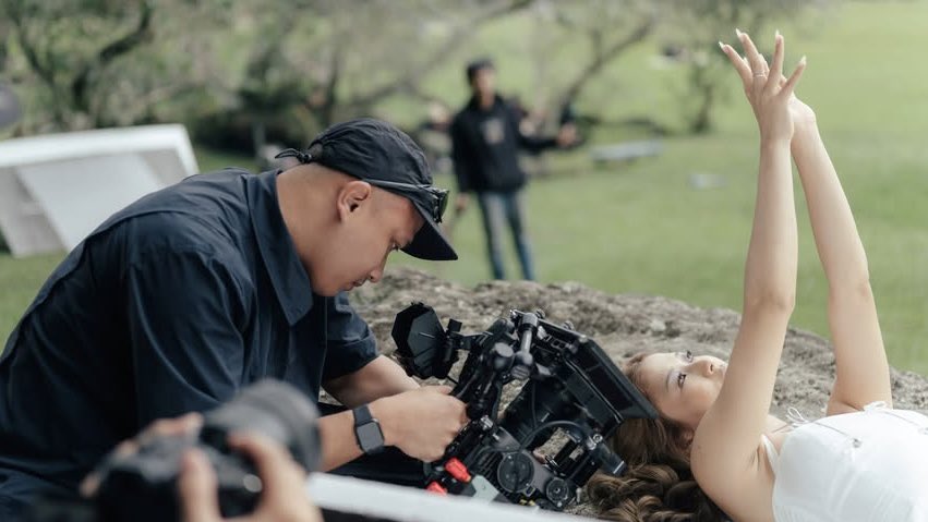 orchids (lullabies) behind the scenes 🌺