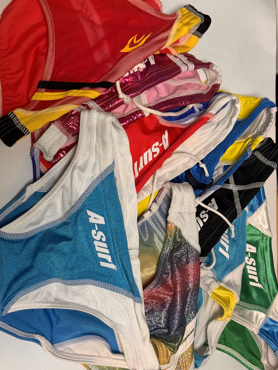 アウトレットセール明日より開催！
こちらは小さいサイズ
完成間近の競パンの試作品などです。