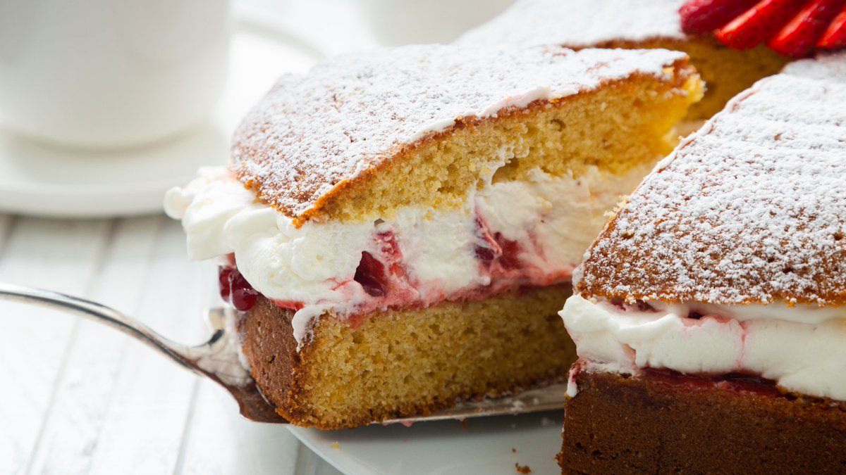 BakeEurope's tweet image. Afternoon tea hasn’t always been a thing. 🫖
It started as one woman’s solution to her ‘sinking feeling’… and this cake became its star.
Discover the story behind Britain’s 🇬🇧 most timeless teatime treat—the Victoria Sandwich.
You can find the 📽️ in my bio!