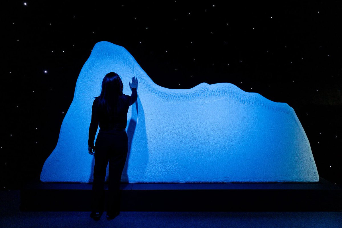 TITANIC: The Artifact Exhibition is now open in Toronto featuring an iconic re-creation of the Grand Staircase and hundreds of artifacts!

It’s a journey through history, reimagined for a new generation.

📍 hubs.la/Q03wDTR20

#TitanicExhibition #StorylandStudios #EMGroup