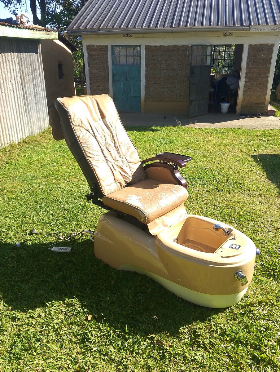 Vincent74252602's tweet photo. @Bookten8 Massage seat in eldoret 30k https://t.co/tCz71krqUD