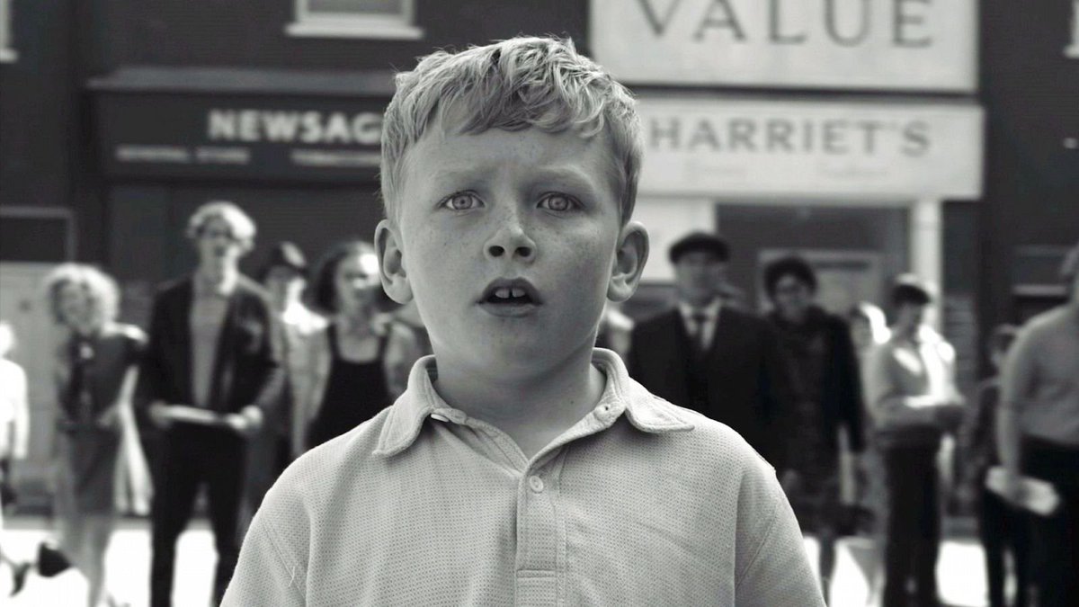 🇮🇪 'Belfast'

En la convulsa Irlanda del Norte de los años 60, el pequeño Buddy intenta mantener su inocencia entre disturbios, primeros amores y una familia que lo guía con ternura y coraje...

Disponible en #RTVEPlay 🎬

rtve.es/v/16651176