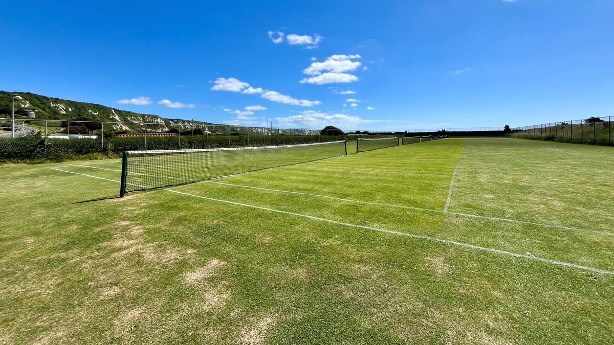 🎾 With <a href="/Wimbledon/">Wimbledon</a> finishing up this weekend, do you fancy having a game yourself?

👟 Hit the court in the sunshine at East Cliff Sports in Folkestone with eight lawn tennis courts to enjoy with a partner or a friend 👉 folkestone-hythe.gov.uk/sports-leisure…