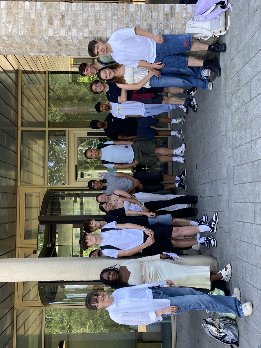 AimHigherLSouth's tweet image. Our Cultural Capital Residential @RoehamptonUni is underway! Year 12 students from @carshaltonboys & @GreenshawHigh have settled in & now enjoying hearing about student life.