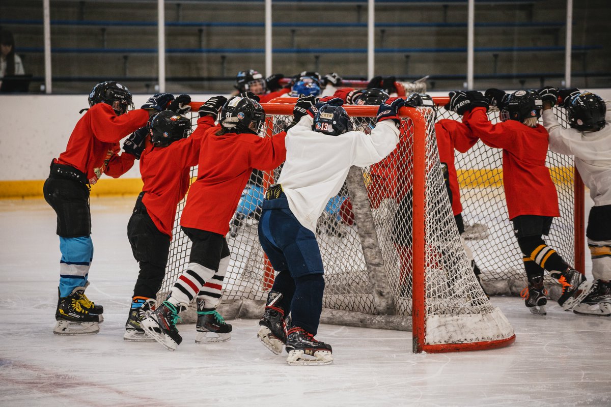The Wes Walz Hockey School is getting close! Register for our session hosted in Blaine before the spots fill up! 🏒🥅

nscsports.org/events/weswalz/