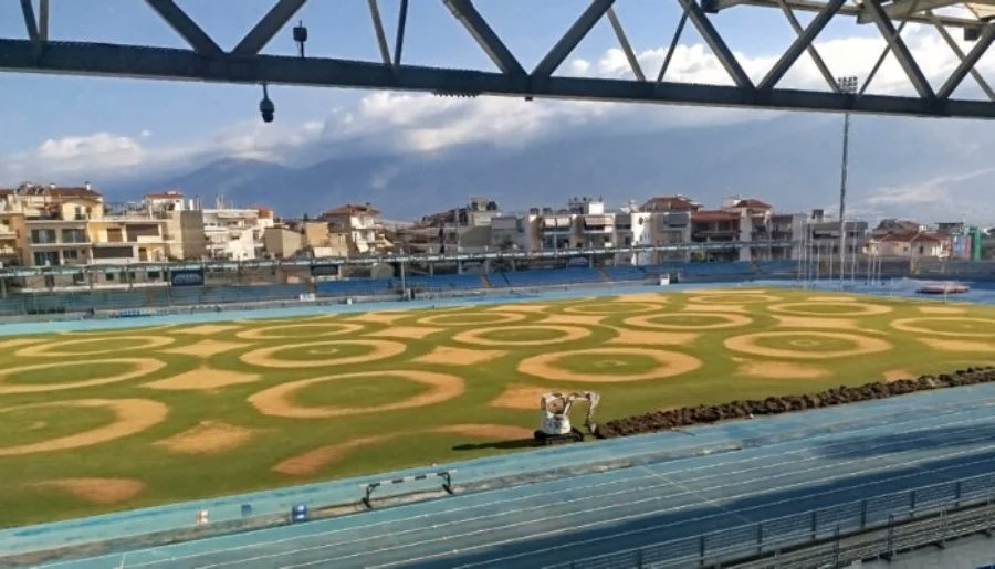 Αυτό,  γιατί εμείς στα Γιάννενα όταν χαλάνε τα μπεκ κάνουμε τέχνη!! 
( Αυτό είναι αποτέλεσμα βλάβης)👇👇👇