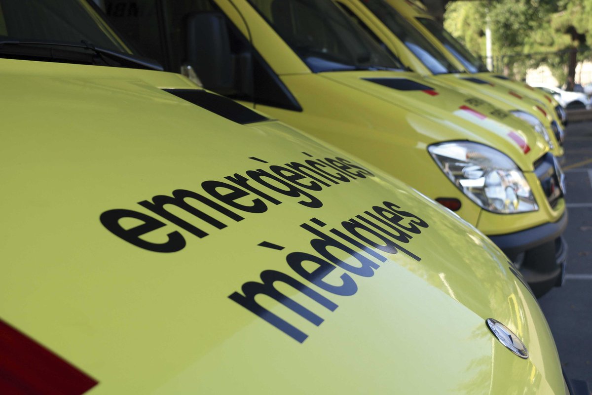 🚑 Tres persones ferides per l’esfondrament del sostre d’un restaurant a #Calafell.

➡️ tuit.cat/FTCbD
