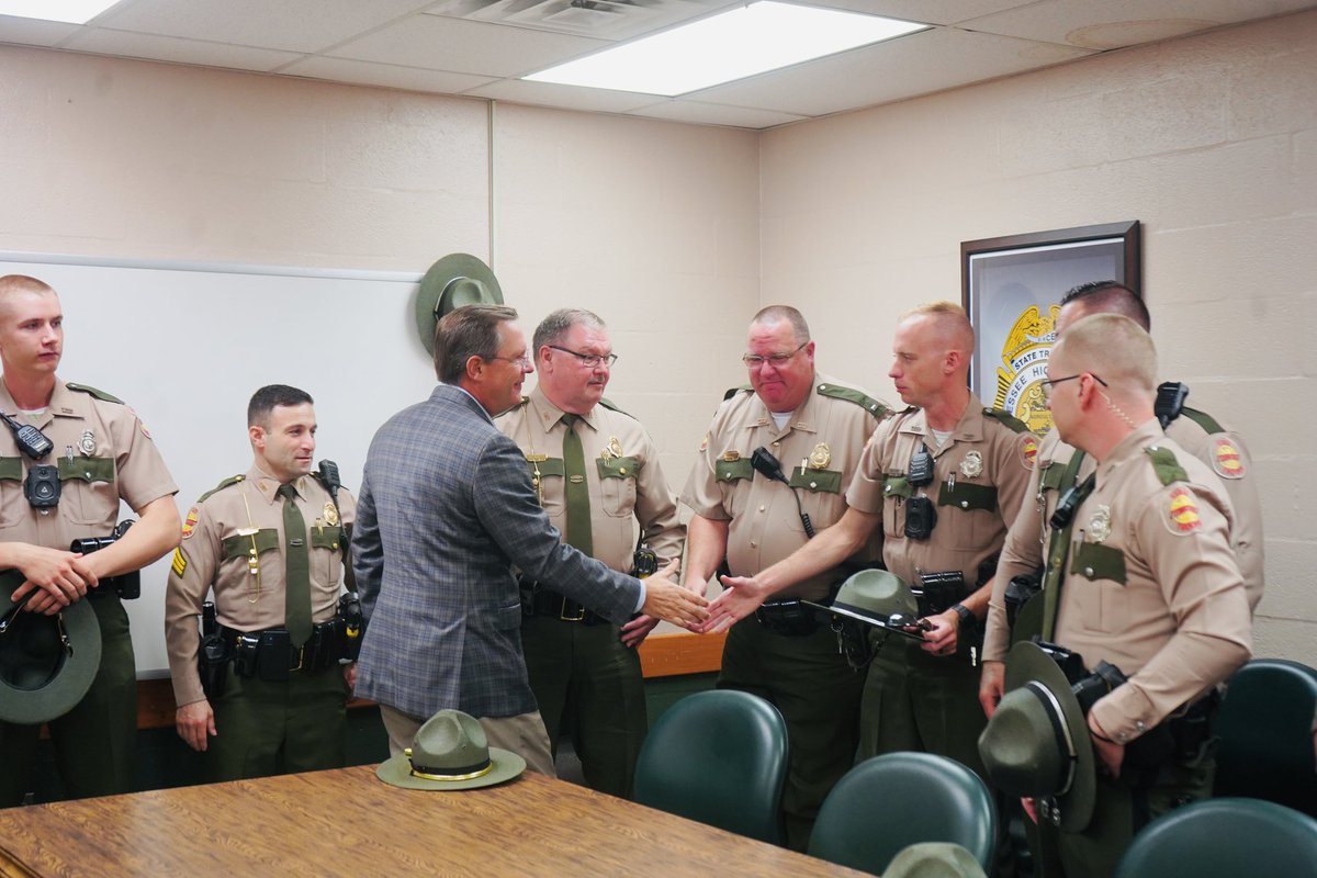 CSexton25's tweet image. Great morning at @TNHighwayPatrol headquarters in Chattanooga having breakfast with the brave men and women who put their lives on the line every day to protect the Volunteer State. Grateful and thankful for all you do, and happy birthday to Major Heatherly!