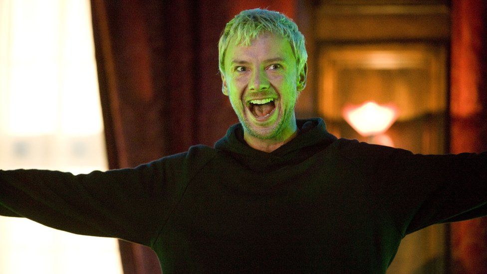 Happy birthday to English actor, director, and musician John Simm, born today in 1970. Simm is best known for playing Sam Tyler in Life on Mars, and The Master in Doctor Who. #JohnSimm