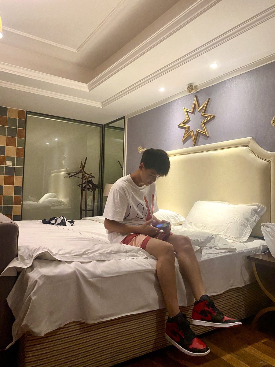 都是过客
#handsome #cute #体育生 #男高 #帅哥