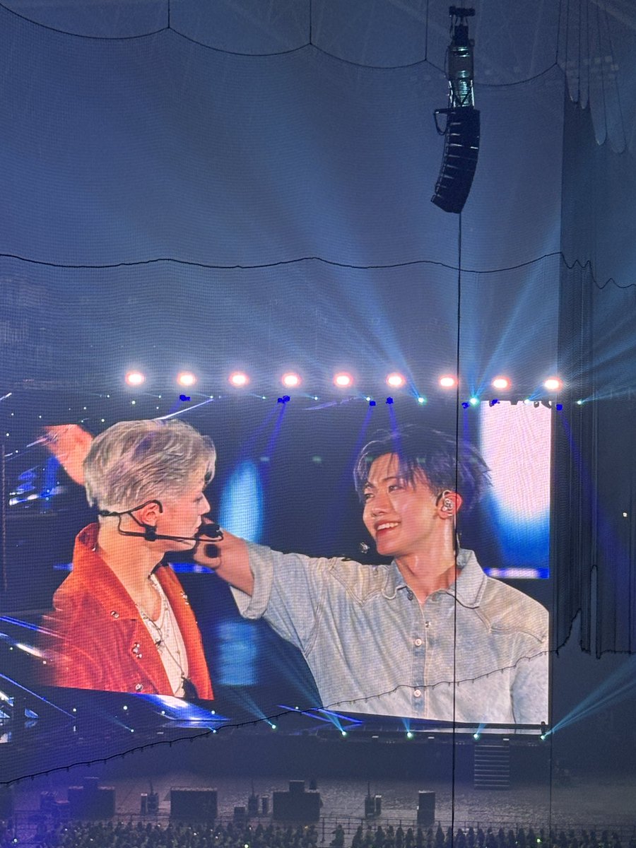 WmelonM's tweet image. CANT BELIEVE I ACTUALLY WATCH TDS AT GOCHEOK