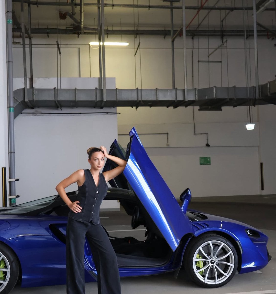 McLaren Artura Spider - from the design, the sound and that colour, she is just amazing 💙💛I LOVE HER @mclaren_abudhabi
#mclaren #mclarenartura