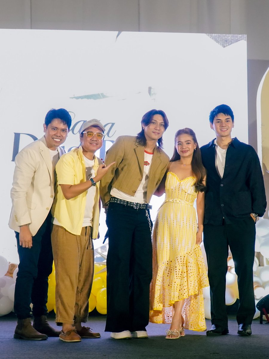 Thank you for inviting us <a href="/DUSTBIAOFFICIAL/">DUSTBIA OFFICIAL</a> @jayshellzs 💛💛💛 and to all our dear Cheffies, ramdam na ramdam namin pag-ibig niyong 'di natatapos 🤭 To our Paps and Batumbs <a href="/dustinyuu/">Dustin Yu</a> and <a href="/biancadeveraa/">Bianca De Vera</a> grabe kakilig kayo! 💕 MV soon? 🤭🤞 
#DUSTBIAForLILYKinakabahanMV
DUSTBIA