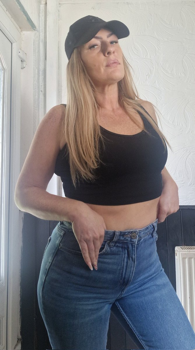 MrsBmilfxx's tweet photo. Heading out for a bit
If you've not had a picture or voicenote from me yet you've not sent enoughπ΅
#coffeeneeded
Goddess Femdom Findom Fetish Milf Submissive Paypig Finsub Slave paysub feet foot soles toes nylon lingerie boots cashmeet spoonspig leather worship mistress superior https://t.co/T7WlKp8Ivs