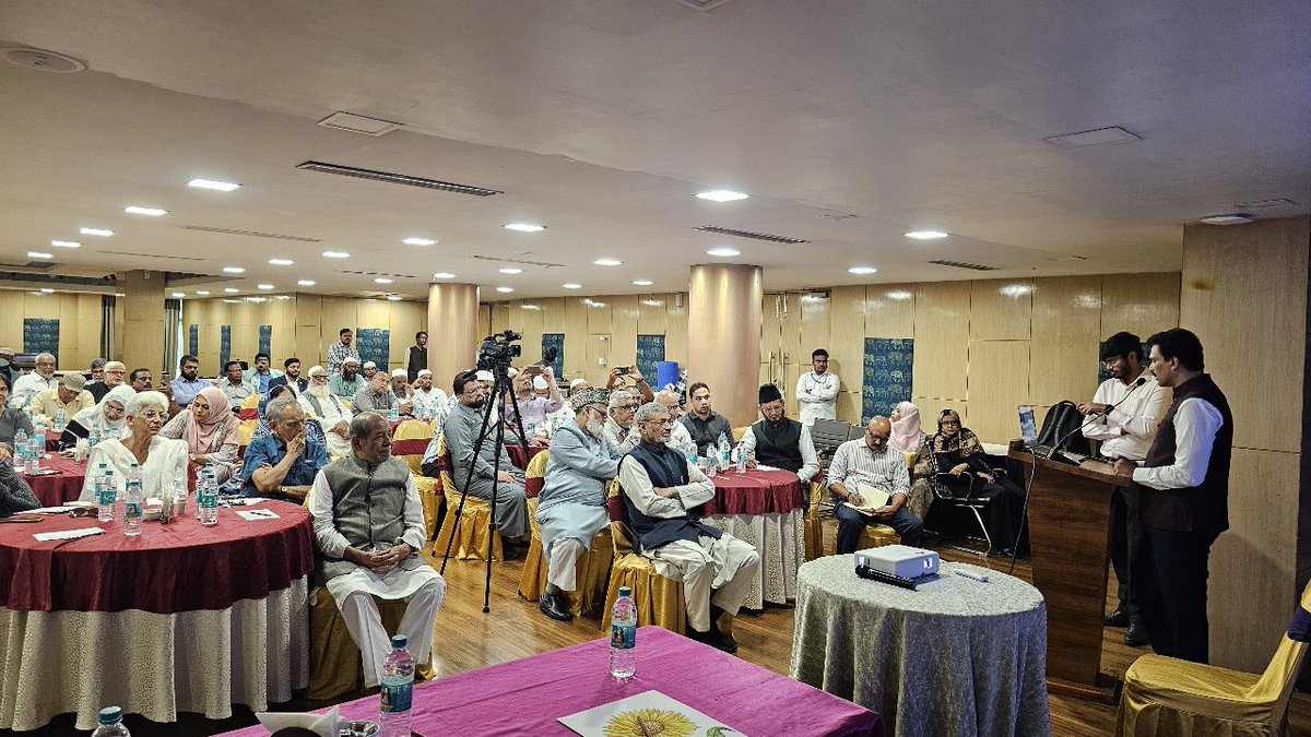 FaheemQureshinc's tweet image. In coordination with Janab B. Shafiullah Sahab IFS (Secretary, Minority Welfare Department), a meaningful interaction was held with Hyderabad-based NGOs and social activists.
The purpose of the meeting was to gather valuable input and encourage maximum admissions of minority…