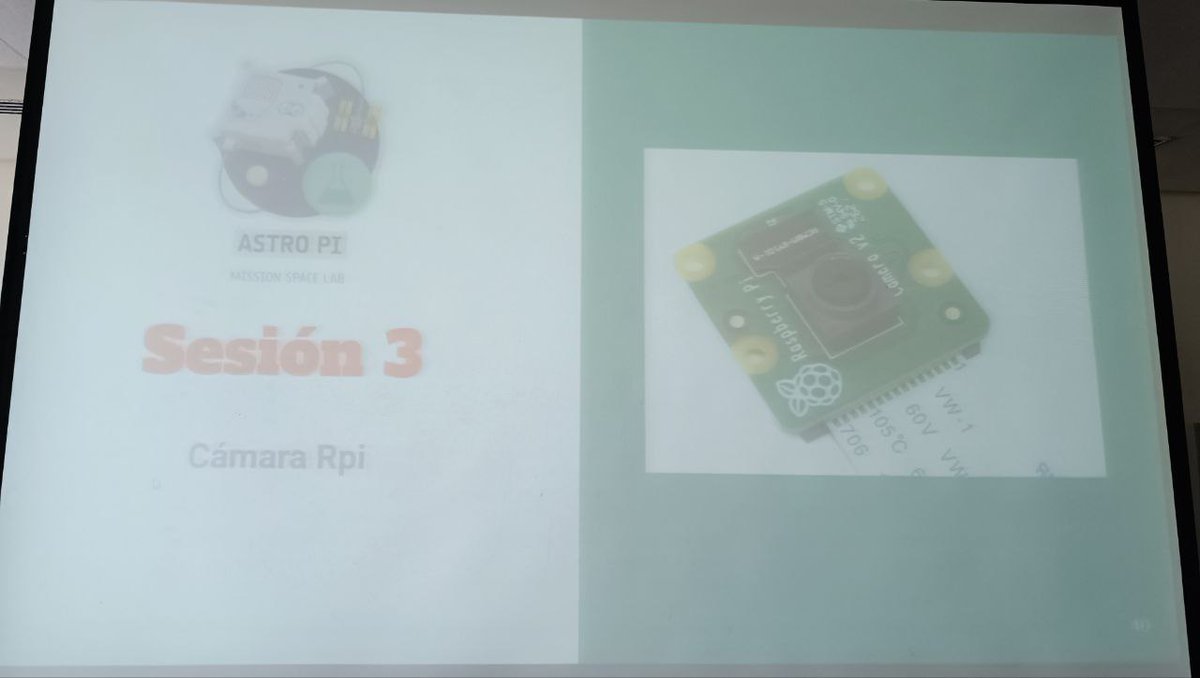 ToniHortal's tweet image. 5a sessió del taller d&apos;#AstroPi, 3a de la Mission Space Lab, de l&apos;#ESEROSummerCamp2025 al #ParqueDeLasCiencias de #Granada. Hem connectat la càmera i hem programat la #RaspberryPi per a fer fotos i enregistrar vídeos, aprofundit en l&apos;ús de #Python amb la llibreria picam2.