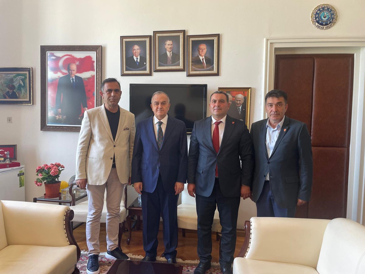 ERTUĞRUL GAZİ DEMİR (@ertugrlgazitmsy) on Twitter photo Bugün <a href="/MHP_Bilgi/">MHP</a> de <a href="/TmsyGaziler/">T.M.S.Y GAZİ SAYILMAYANLAR</a> başkanımız
Sn <a href="/ErtugrlGaziTmsy/">ERTUĞRUL GAZİ DEMİR</a> Yönetim Kurulu Başkan Yardımcılarımız
Sn <a href="/aydem057/">Aytekin Demirel</a> ve
Sn <a href="/mustafaulu60332/">T.M.S.Y. mustafa uludogan</a> ile birlikte
<a href="/MHP_Bilgi/">MHP</a> Manisa milletvekili ve <a href="/mhp/">Mark H Pavlidis</a> Grup Başkan Vekili
Sn <a href="/erkanakcay45/">Erkan Akçay</a>
ziyaret edilmişir.
Bu Ziyaret kapsamında
Sn Bugün <a href="/MHP_Bilgi/">MHP</a> de <a href="/TmsyGaziler/">T.M.S.Y GAZİ SAYILMAYANLAR</a> başkanımız
Sn <a href="/ErtugrlGaziTmsy/">ERTUĞRUL GAZİ DEMİR</a> Yönetim Kurulu Başkan Yardımcılarımız
Sn <a href="/aydem057/">Aytekin Demirel</a> ve
Sn <a href="/mustafaulu60332/">T.M.S.Y. mustafa uludogan</a> ile birlikte
<a href="/MHP_Bilgi/">MHP</a> Manisa milletvekili ve <a href="/mhp/">Mark H Pavlidis</a> Grup Başkan Vekili
Sn <a href="/erkanakcay45/">Erkan Akçay</a>
ziyaret edilmişir.
Bu Ziyaret kapsamında
Sn