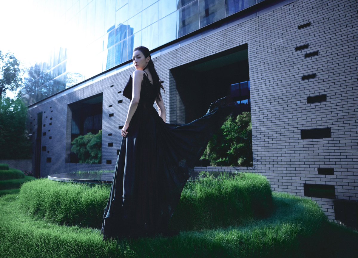 songqianarchive's tweet photo. 🗓️250710 - #SongQian for Louis Vuitton Haute Joaillerie

Studio weibo update
🔗 https://t.co/0Ul8rb11Q0
#victoriasong #宋茜 https://t.co/ZhH93Dn2Ek