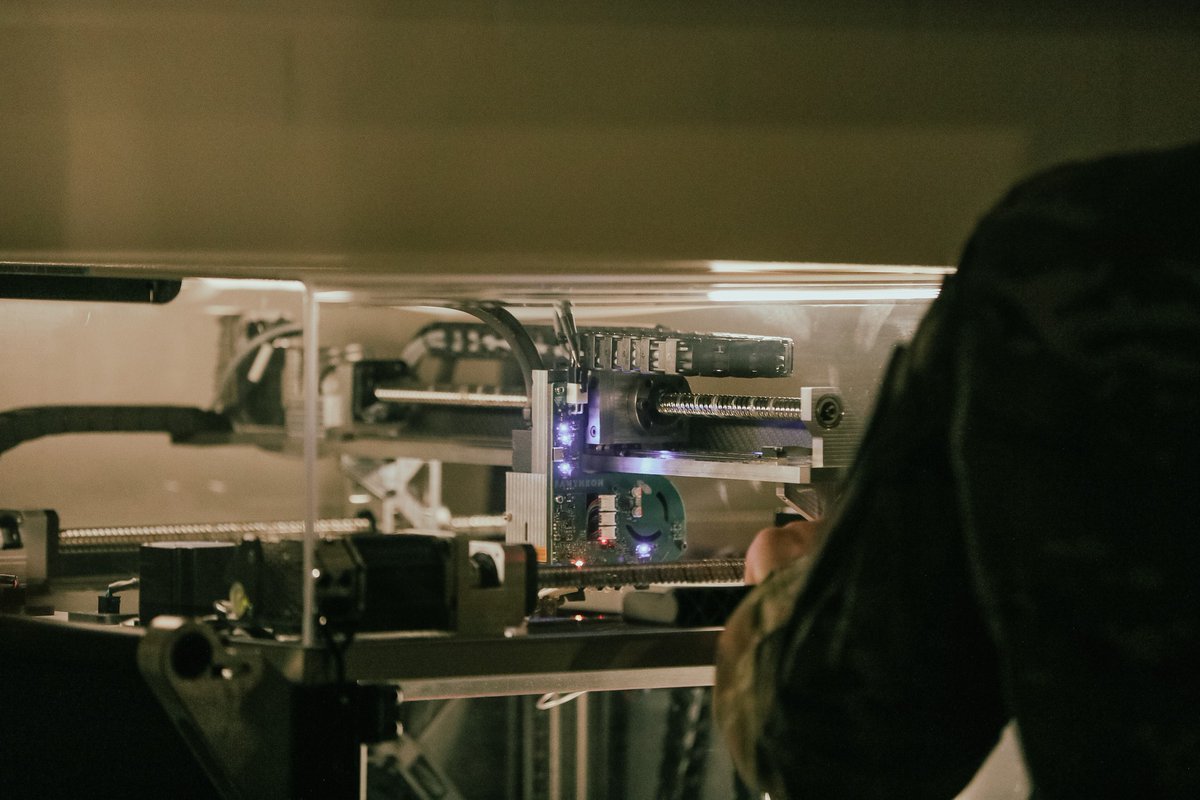 iiiarmoredcorps's tweet image. The battlefield is changing, and so are we. 1st AIRCAV BDE is embracing tech like 3D printing to build drones & parts on demand, maintaining lethality & keeping our Soldiers safer. Staying ahead of threats keeps us ready to deter & defeat any enemy, anywhere.
@USArmy | @FORSCOM