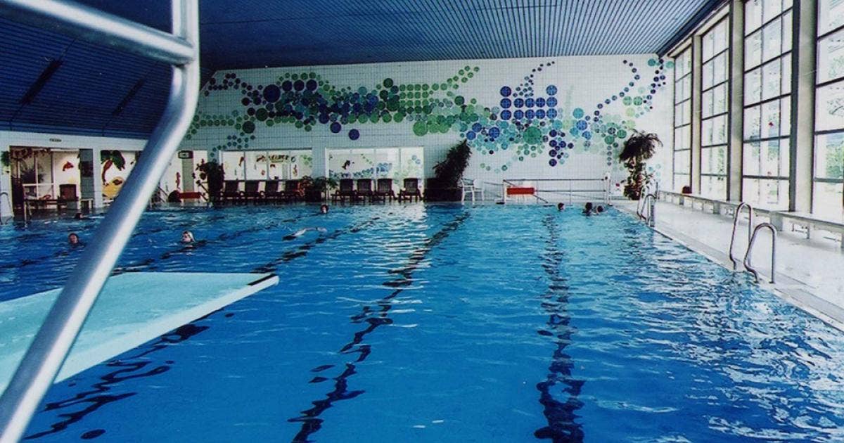 Mit Sauna, Außenbecken und Rutsche 🛝💦 Jetzt gibt es grünes Licht für einen Neubau des Stäblibads. 🆕 

Was das Bad Forstenrieder Park in Zukunft bieten wird, lest ihr hier ⬇️
muenchen.de/freizeit/halle…

#münchen