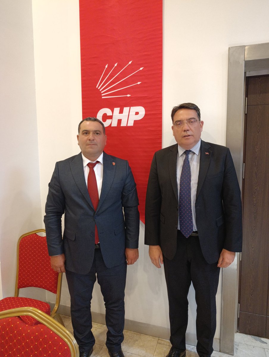 ERTUĞRUL GAZİ DEMİR (@ertugrlgazitmsy) on Twitter photo Bugün <a href="/herkesicinCHP/">CHP 🇹🇷</a> de <a href="/TmsyGaziler/">T.M.S.Y GAZİ SAYILMAYANLAR</a> başkanımız
Sn <a href="/ErtugrlGaziTmsy/">ERTUĞRUL GAZİ DEMİR</a> Yönetim Kurulu Başkan Yardımcılarımız
Sn <a href="/aydem057/">Aytekin Demirel</a> ve
Sn <a href="/mustafaulu60332/">T.M.S.Y. mustafa uludogan</a> ile birlikte <a href="/herkesicinCHP/">CHP 🇹🇷</a> Genel Başkanı
Sn <a href="/eczozgurozel/">Özgür Özel</a> ziyaret edilmişir.
Bu Ziyaret kapsamında <a href="/TmsyGaziler/">T.M.S.Y GAZİ SAYILMAYANLAR</a> başkanımız
Sn Bugün <a href="/herkesicinCHP/">CHP 🇹🇷</a> de <a href="/TmsyGaziler/">T.M.S.Y GAZİ SAYILMAYANLAR</a> başkanımız
Sn <a href="/ErtugrlGaziTmsy/">ERTUĞRUL GAZİ DEMİR</a> Yönetim Kurulu Başkan Yardımcılarımız
Sn <a href="/aydem057/">Aytekin Demirel</a> ve
Sn <a href="/mustafaulu60332/">T.M.S.Y. mustafa uludogan</a> ile birlikte <a href="/herkesicinCHP/">CHP 🇹🇷</a> Genel Başkanı
Sn <a href="/eczozgurozel/">Özgür Özel</a> ziyaret edilmişir.
Bu Ziyaret kapsamında <a href="/TmsyGaziler/">T.M.S.Y GAZİ SAYILMAYANLAR</a> başkanımız
Sn