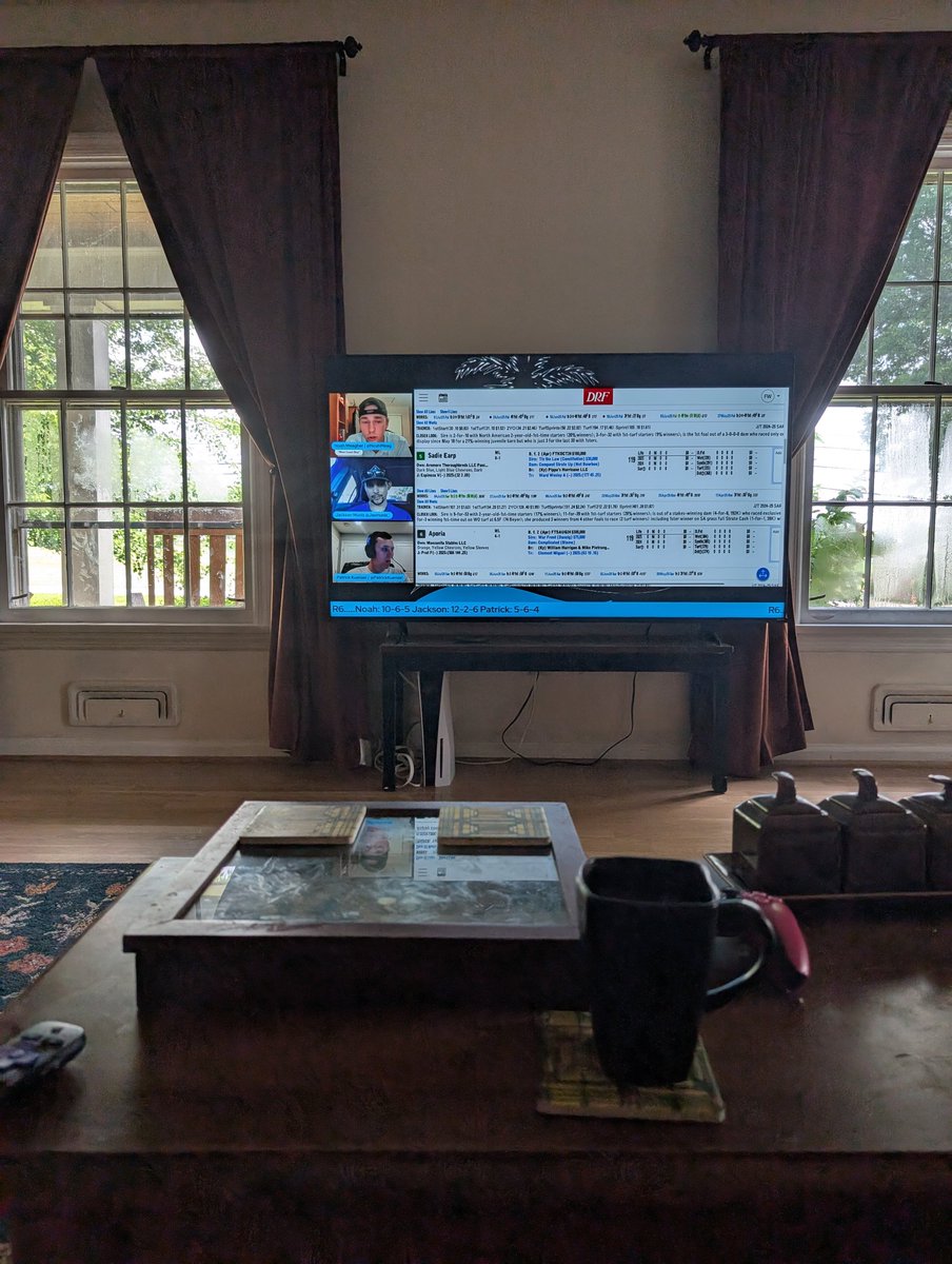 Thorocapping's tweet image. Opening day at @TheNYRA #Saratoga . Love watching the @hhhracingpod to see if I overlooked anything in my handicapping. If you haven't checked out the show, you should. 10/10!