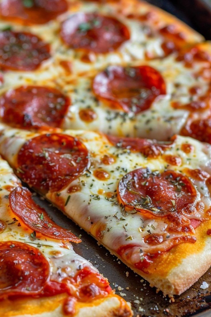 Hoje é dia da pizza.. vai um pedaço aí 😋