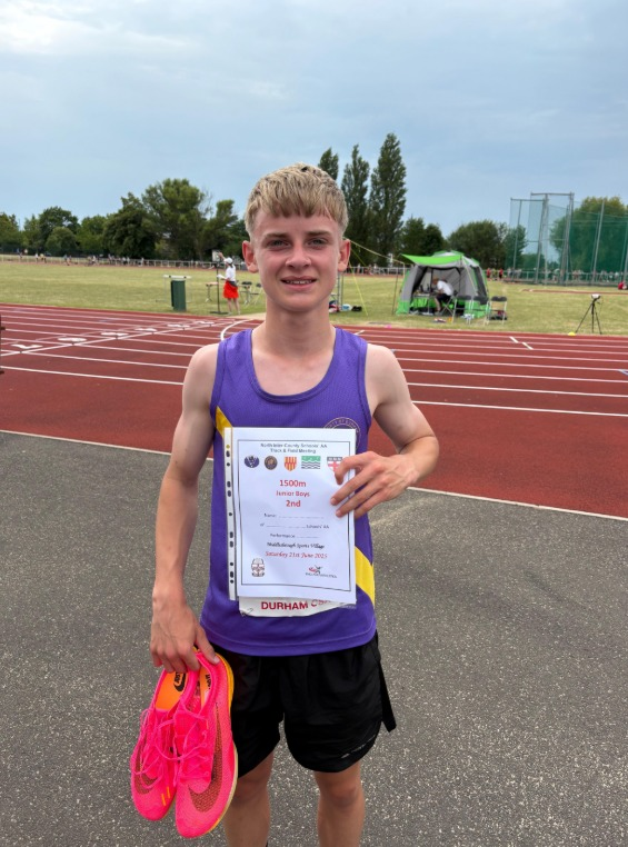 WhickhamSchool's tweet image. Massive shout out to athletes travelling to The English Schools Championships as part of Durham County Team -a huge achievemet to qualify 
Poppie Phillipson (1500m)
James Cathey (1500m)
Anna Hirst (Hurdles)
Have a great experience, race well &amp;amp; most of all, enjoy!
#WhickhamSport