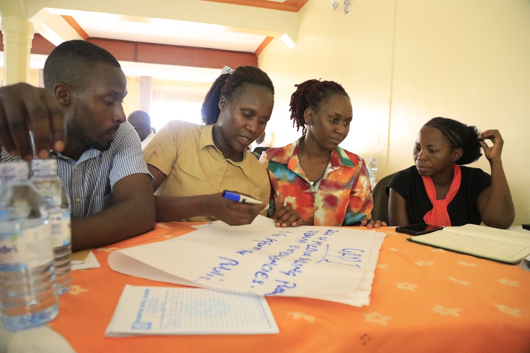 ACME Africa (@acme_africa) on Twitter photo A media orientation & awareness training on reporting public health emergencies just wrapped up in the Rwenzori region! Led by <a href="/ACME_Africa/">ACME Africa</a> this vital training for journalists was supported by <a href="/UNICEFUganda/">UNICEF Uganda</a> & <a href="/MinofHealthUG/">Ministry of Health- Uganda</a> and funded by <a href="/SwedeninUG/">Embassy of Sweden in Kampala</a> & <a href="/MastercardFdn/">Mastercard Foundation</a> A media orientation & awareness training on reporting public health emergencies just wrapped up in the Rwenzori region! Led by <a href="/ACME_Africa/">ACME Africa</a> this vital training for journalists was supported by <a href="/UNICEFUganda/">UNICEF Uganda</a> & <a href="/MinofHealthUG/">Ministry of Health- Uganda</a> and funded by <a href="/SwedeninUG/">Embassy of Sweden in Kampala</a> & <a href="/MastercardFdn/">Mastercard Foundation</a>