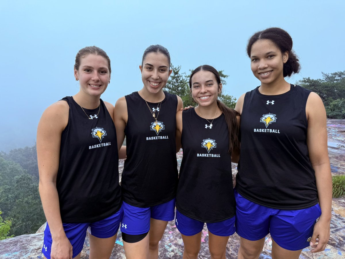 Early morning views + team bonding💙 #SoarSzn #SkoEags 🏞️🤙