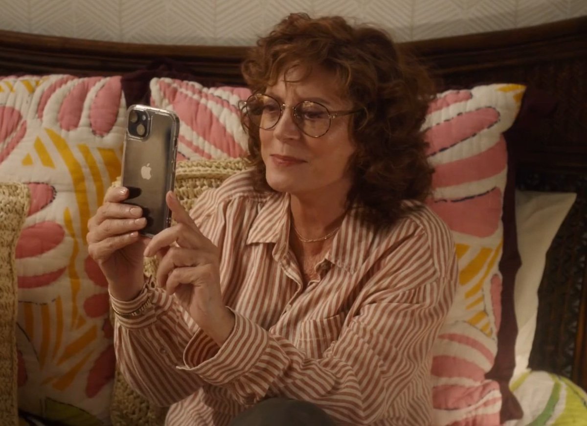 her face timing her cats is so real