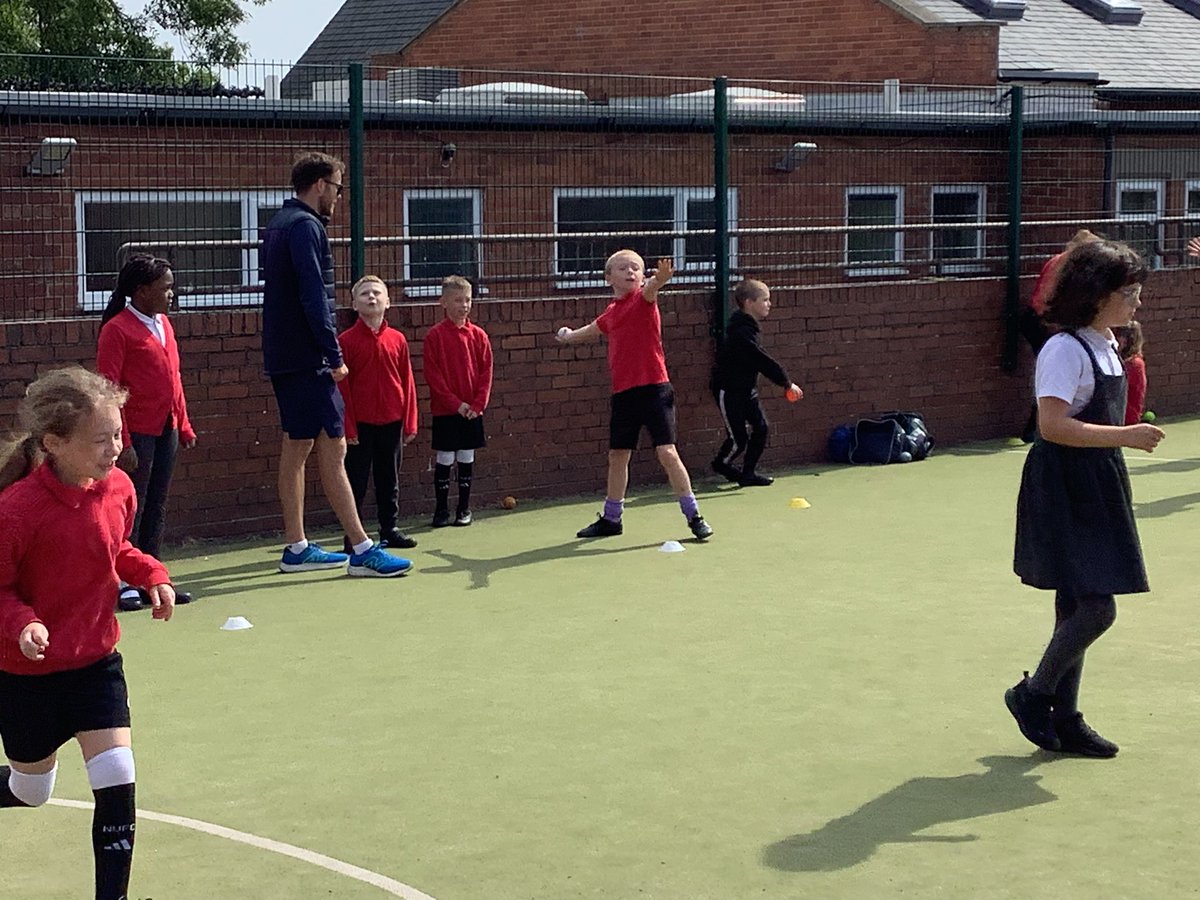 Year 4 enjoyed their cricket session. <a href="/FallaParkSchool/">Falla Park Community Primary School</a>