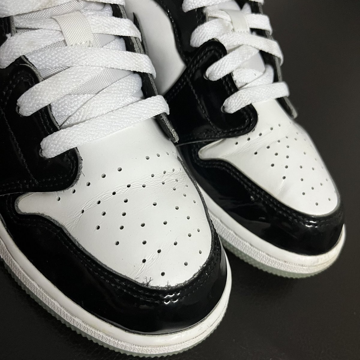 klptheworld's tweet photo. 🏎️ Nike air Jordan แท้
Sz.38.5/24cm
ราคา 499฿ 
สีดำเงาสวย พื้นเต็ม ไม่มีตำหนิ

#รองเท้ามือสองของแท้ #รองเท้ามือสอง #รองเท้าของแท้ #รองเท้าผ้าใบ #ส่งต่อรองเท้า #ส่งต่อ https://t.co/ixiGzCqVKs