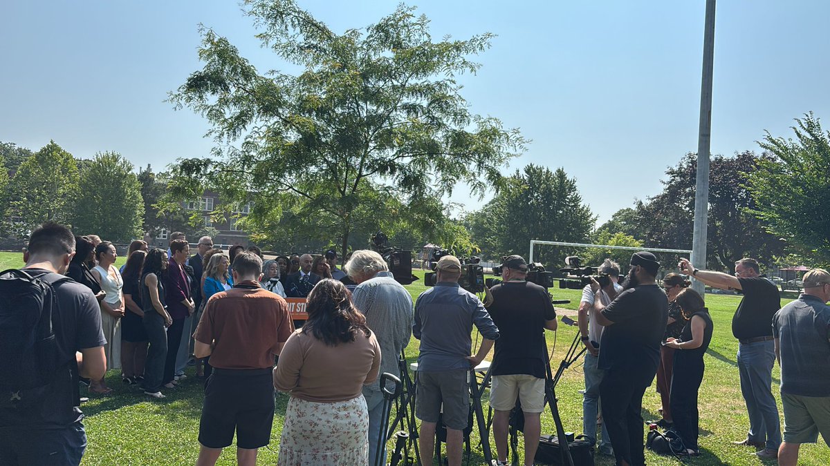 This morning, I’m at Fairmount Park with parents, teachers, and education workers speaking out against the Ford government’s takeover of our school boards.

Once again, they’re scapegoating educators for a crisis their own cuts created, and handing control to partisan appointees